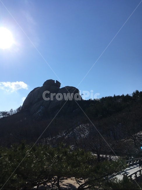설악산,설악산권금성,푸른하늘,구름속태양,설악산케이블카