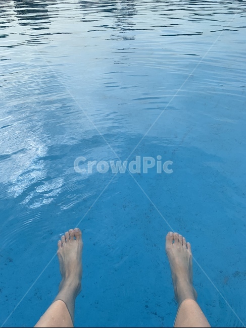 발,수영장,물,파란색,blue,pool,water,foot