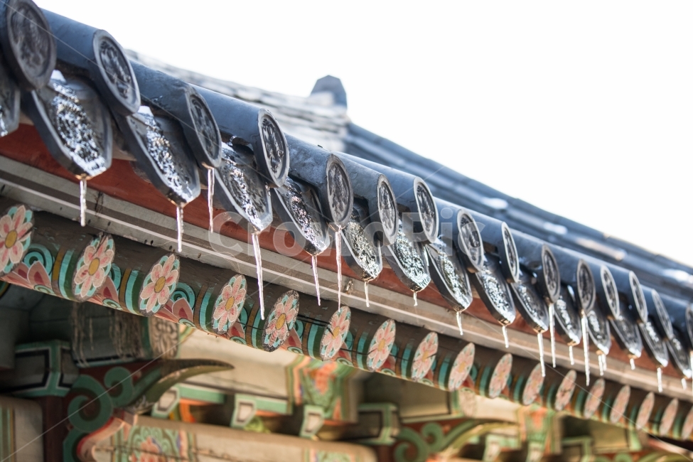 자연,겨울,한파,고궁,고드름,겨울,계절,winter,season,한국전통,한국문화,korean traditional,korean culture,건축물,건물외관,exterior,building,structure,architecture,construction