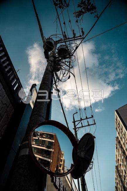 하늘,구름,전신주,볼록거울,전봇대