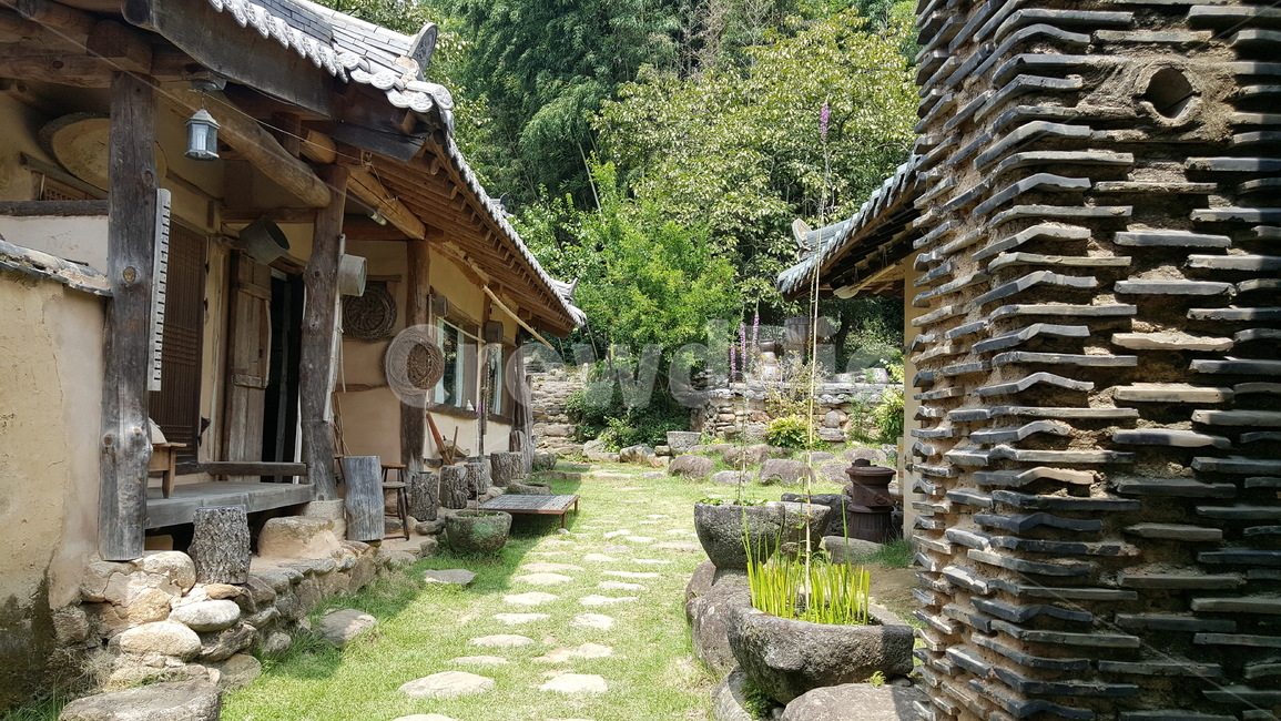 뜰,마당,한옥,풍경,정원,여름,한국전통,한국문화,korean traditional,korean culture,건축물,건물외관,exterior,building,structure,architecture,construction