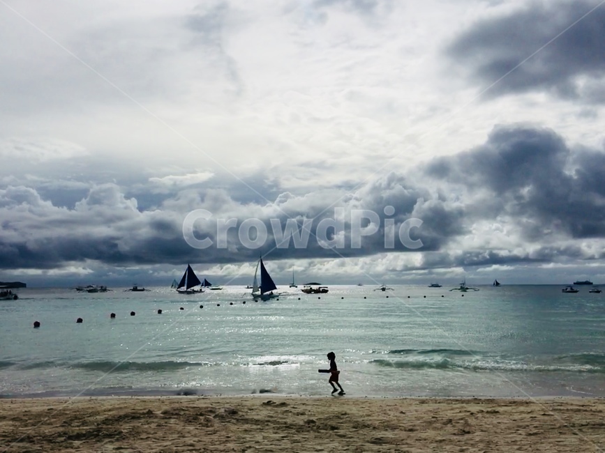 바다,요트,소년,해변,모래사장,구름,해변,바다,beach,sea,사람,인물,인간,human,person,어린이,어린아이,child,children,kid