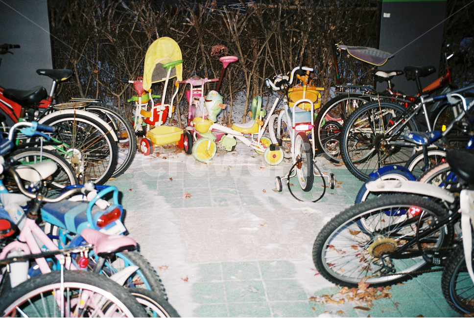 자전거,동심,아이,장난감,정감있는,교통,교통수단,traffic,transportation,사물,물건,오브젝트,thing,object,matter