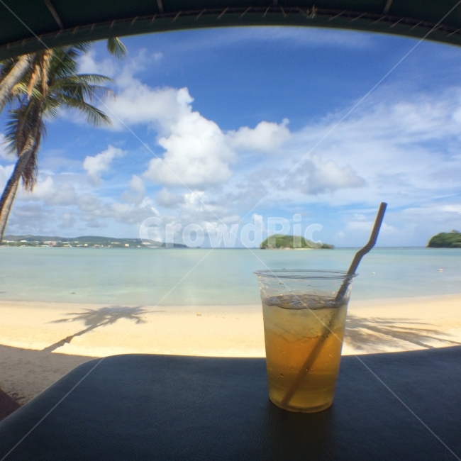 여름사진,칵테일,휴가사진,beach,해변,비치바,여름휴가,바다,에메랄드빛,자연,하늘,야자수,sky,gaum,해변,바다,beach,sea,여행,휴가,traveling,vacation,trip,음료수,drink,beverage,술,주류,alcohol
