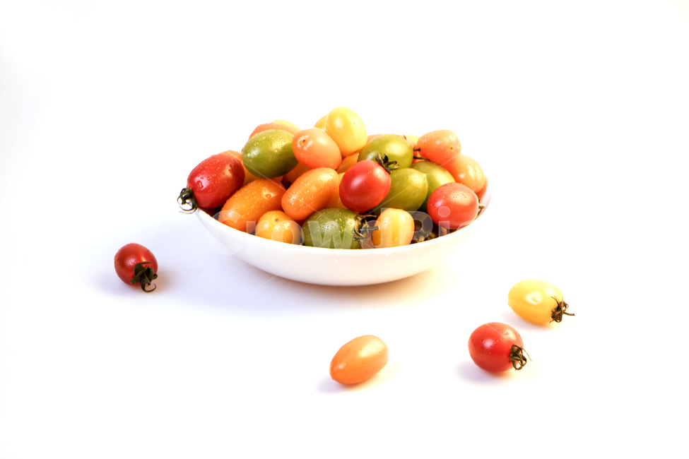 방울토마토,토마토,야채,채소,식물,열매,음식,디저트,웰빙,신선한,프레쉬,새콤한,달콤한,비타민,다이어트,건강,배경,백그라운드,아웃포커스,접사,근접,누끼,오브젝트,컨셉,음식,식재료,요리,food,cook,meal,dishes,food reserves,채소,야채,vegetables,누끼,remove background