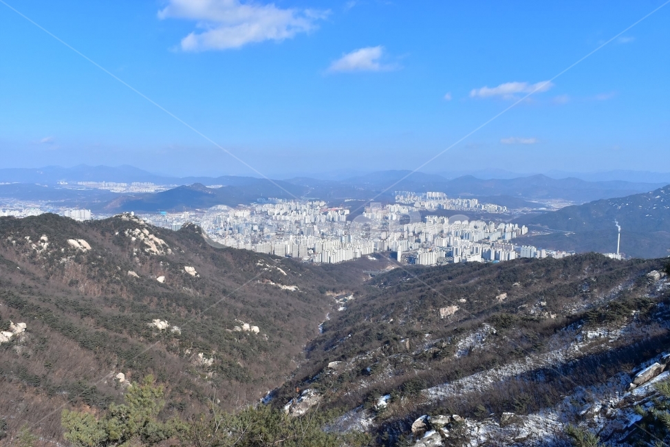 사패산,풍경,겨울,자연,눈,스포츠,선바위,보루,국립공원,회룡바위,갓바위,등산,산행,nature,snow,겨울풍경,느낌,아름다운,신비로운,경이로운,기암,바위,암봉,암릉,다큐,필,힐링,명산,landscape,winter,season,트레킹,100대명산,인기명산,조망,전망,바윗길,암릉길,명품송,소나무,한국자연풍경,한국자연경관,korea,북한산국립공원,Korea,National,Park,원도봉,겨울,계절,winter,season,자연,풍경,nature,landscape,한국자연풍경,한국자연경관,korea nature landscape,도시,city,한국도시풍경,한국도시경관,korea cityscape,slope,경사,경치,outdoors,옥외,scenery