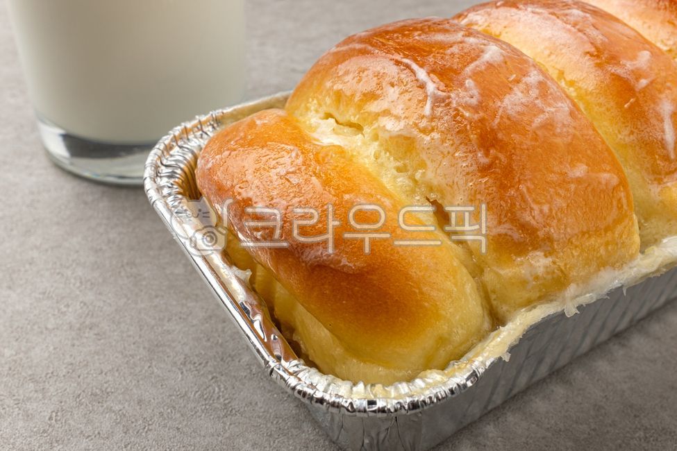 close up,bread,ingredient,snack,milk,Dairy processing,Condensed milk,food,Condensed Milk Bread,meal,dessert,grocery,Food Ingredients,ingredients,bread snacks,sweet,soft