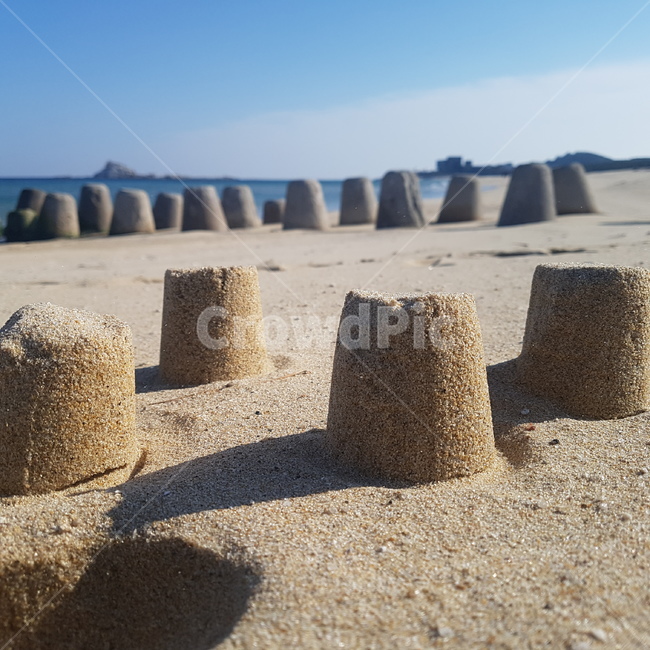 모래사장,바다,모래성,모래놀이,해변,beach,sandcastle,컨셉,모래,삼포해수욕장,속초,그림자,아웃포커스,겨울,감성,추억,놀이,장난,자연,종이컵