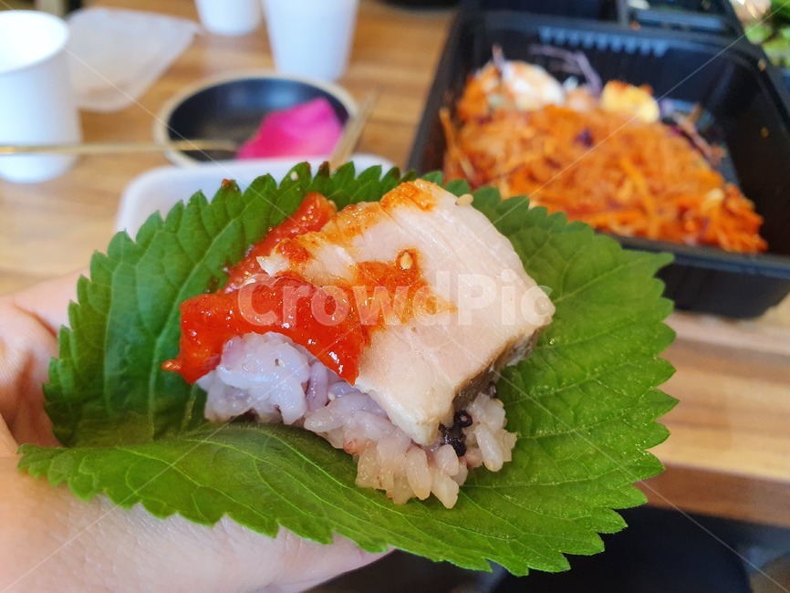 보쌈,쌈,깻잎쌈,배달음식,야식