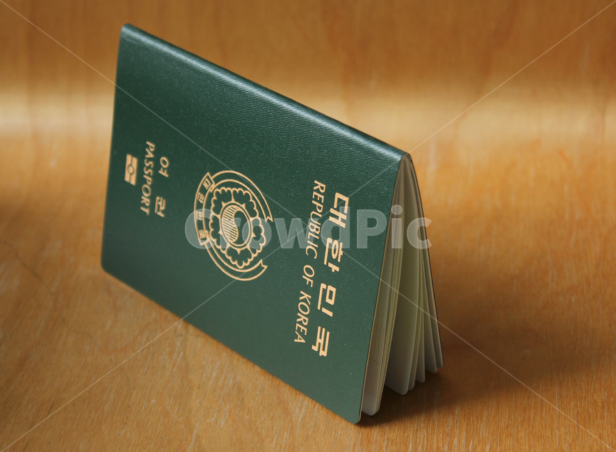 wooden,여권,한국여권,passport,대한민국여권,id,사물,물건,business,card,citizen,emigration,identification,identity,international,korea,pass,republicofkorea,security,한국,대한민국,여행,휴가,traveling,vacation,trip