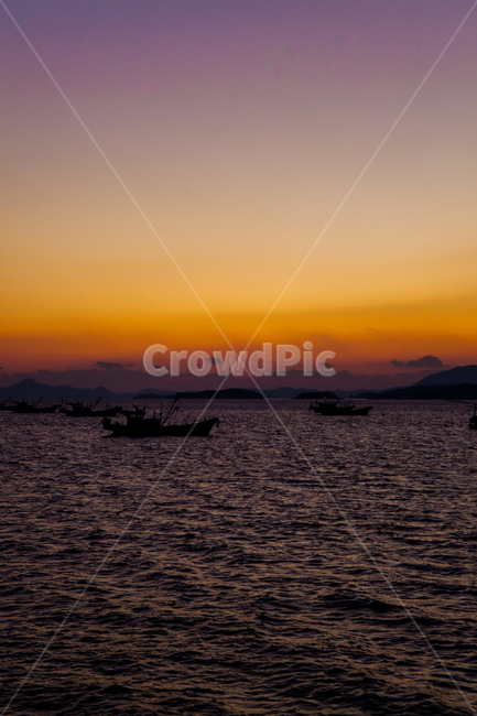 일몰,바다,풍경,sunset,멸치잡이배,배,boat,자연,sunfall,sea,하늘,sky,landscape,nature,자연,풍경,nature,landscape,outdoors,옥외,red sky,붉은 하늘,dusk,황혼,dawn,새벽