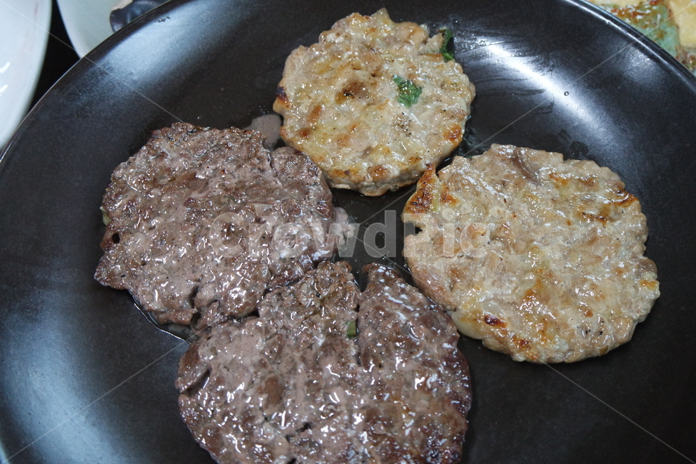 떡갈비,소떡갈비,돼지떡갈비,고기,돼지고기,소고기,음식,식재료,요리,food,cook,meal,dishes,food reserves,한식,한국음식,한국요리,korean food,korean dishes,korean meal,korean cook