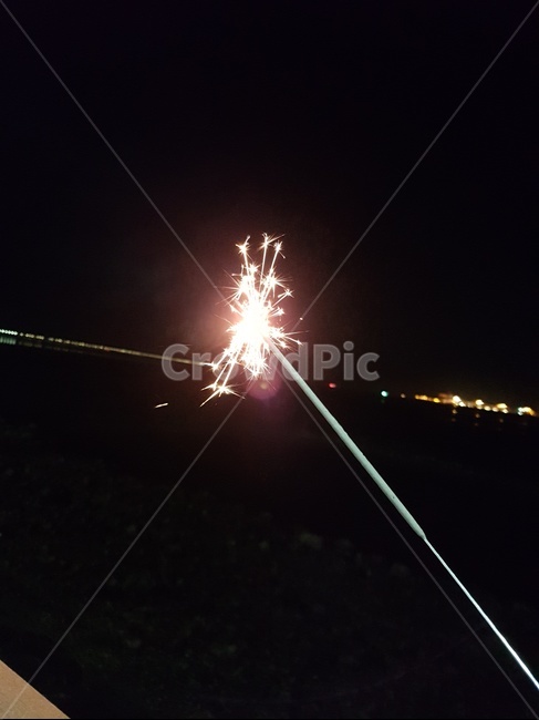 폭죽,바다,빛,다리,밤,야경,밤,풍경,nightscape,night,landscape,flare,플레어,light,outdoors,옥외,nature,자연