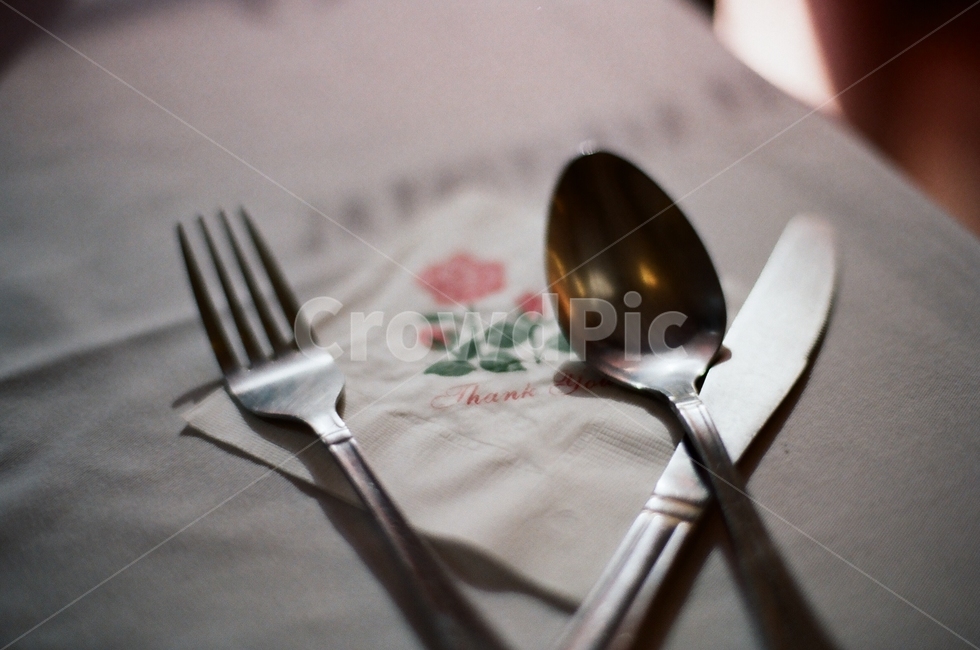 식사,숟가락,포크,나이프,양식,fork,knife,감사,spoon,meal,thankyou,테이블,table,사물,물건,오브젝트,thing,object,matter