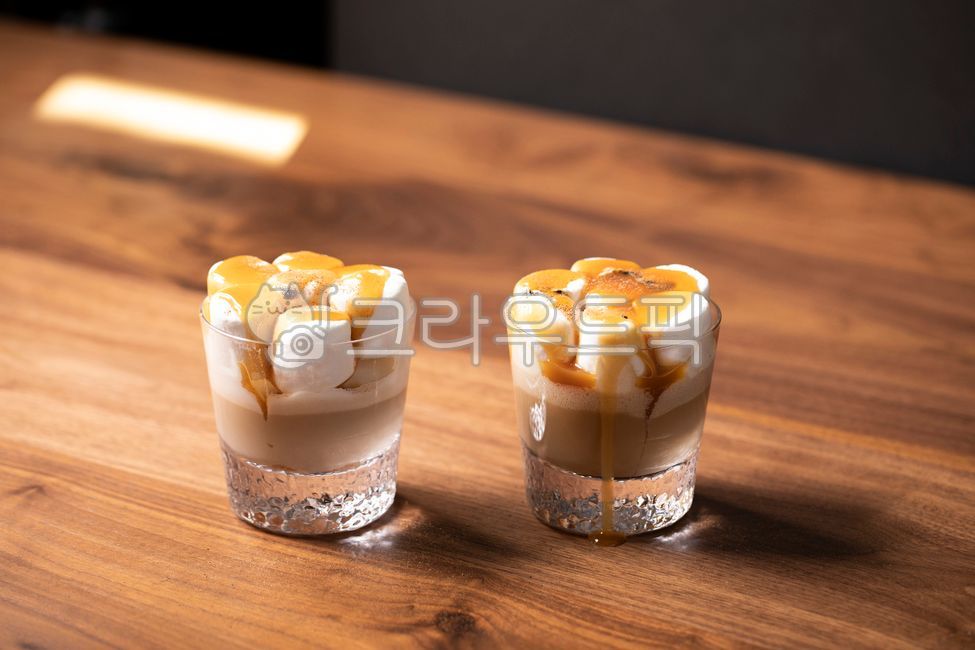 alcohol,Cocktail Guide,cocktail,Fall Cocktail Guide,autumn,liquor