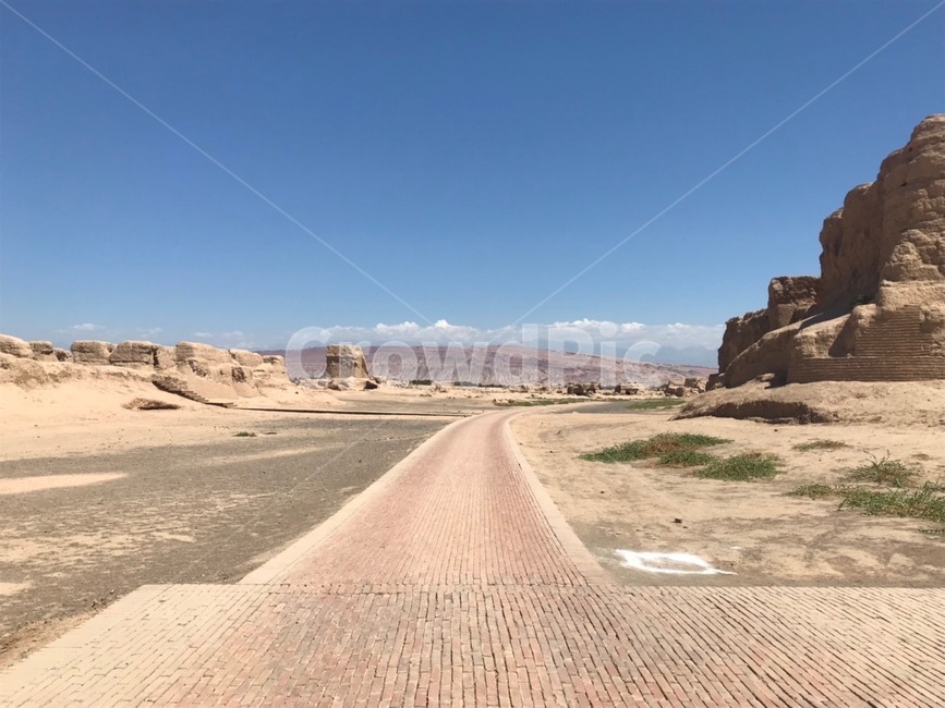 사막,사막의길,사막의도로,흙,건조함,맑음,여름,china,풍경,여행,투르판,trip,고창고성,위구르