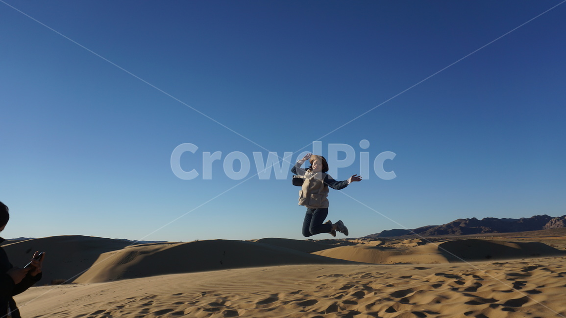사막,여행,도전,어드벤처,캠핑,몽골,청춘,해외,외국,세계,foreign,oversea,world,사람,인물,인간,human,person,여성,여자,woman,female,lady,여행,휴가,traveling,vacation,trip