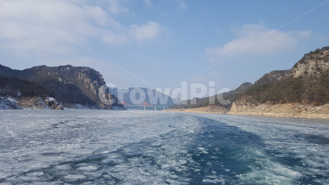 충주호,겨울충주호,충주호얼음,눈내린호수,눈내린충주호