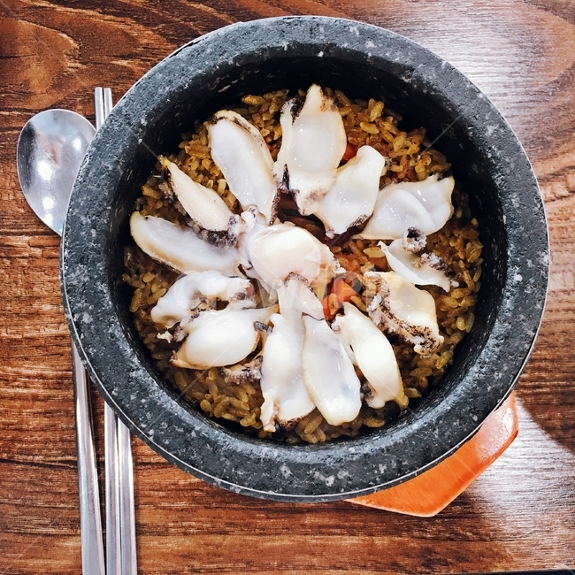 음식,전복밥,전복,abalone,돌솥밥,비빔밥,한식,식사,맛있는,영양가있는,든든한,food,seafood,rice,meal,bibimbap,delicious,음식,식재료,요리,food,cook,meal,dishes,food reserves,한식,한국음식,한국요리,korean food,korean dishes,korean meal,korean cook