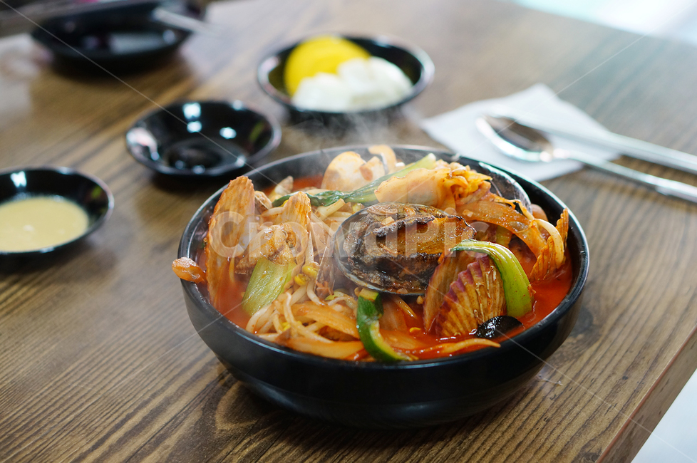 생물전복짬뽕,전복조개짬뽕,생물조개짬뽕,생물전복조개짬뽕,짬뽕,식사,요리,dish,얼큰짬뽕,meal,food,중식,점심,중화요리,음식,식재료,요리,food,cook,meal,dishes,food reserves,중식,중국음식,중화요리,chinese food,chinese dishes,chinese meal,chinese cook