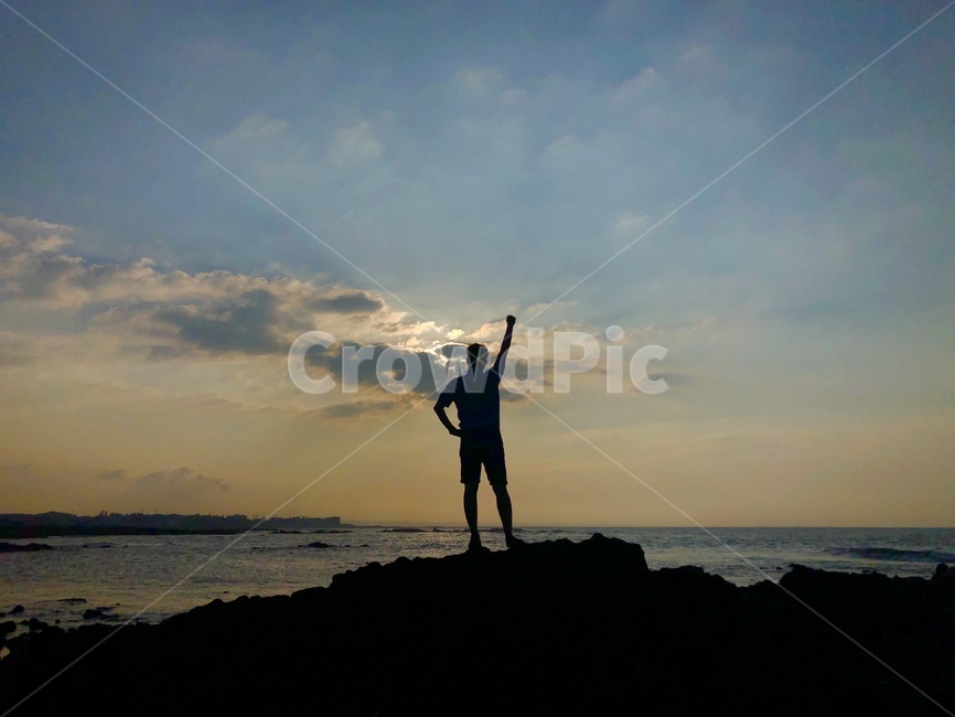 제주도,남자,승리,승리한남자,승리의남자,표효,우승,화이팅,해질녘,일어서다,바다,제주바다,인물실루엣,사람실루엣,character silhouette,human silhouette
