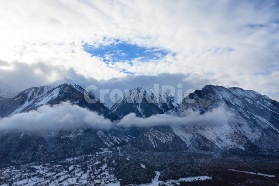 알프스산맥,스위스,겨울,눈,숲,구름,나무,겨울,계절,winter,season,자연,풍경,nature,landscape,해외,외국,세계,foreign,oversea,world,세계자연풍경,해외자연풍경,외국자연풍경,world nature landscape,outdoors,옥외,mountain,산,mountain range,산맥,ice,빙