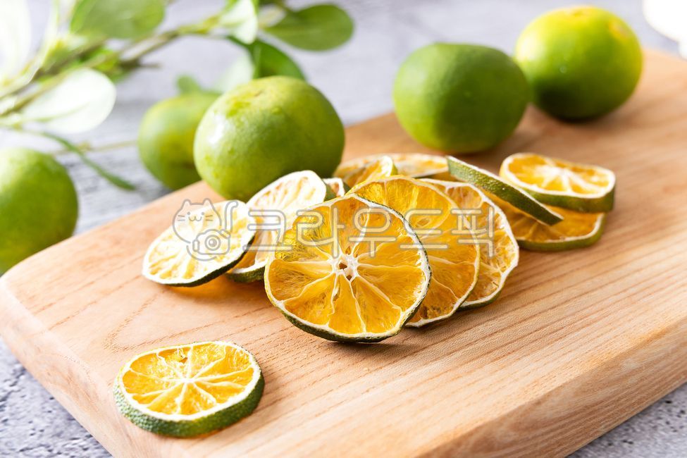 귤,청귤,귤칩,청귤칩,건조감귤,햇귤,청귤레시피,귤레시피,감귤,풋귤,초록귤,초록색,과일,제주특산물,제주도특산물,비타민,비타민c,음식,식재료,요리,food,cook,열매,fruit,식품,grapefruit,green,mandarinchip