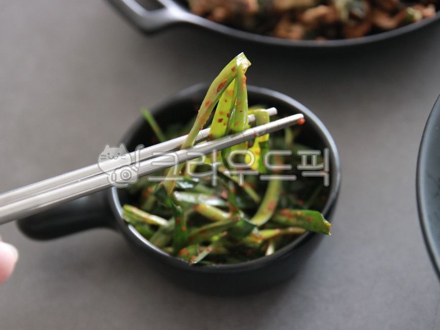 side dish,Chive geotjeori,chive kimchi,Seasoned chives,Korean,cooking,food