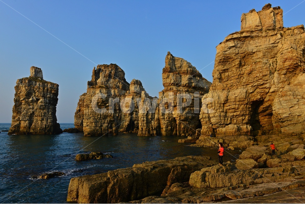 서해,백령도,두문진,바다,기암,비경,nature,자연,cliff,낭떠러지,outdoors,옥외,promontory,곶,human,인간,person,사람,빨강옷