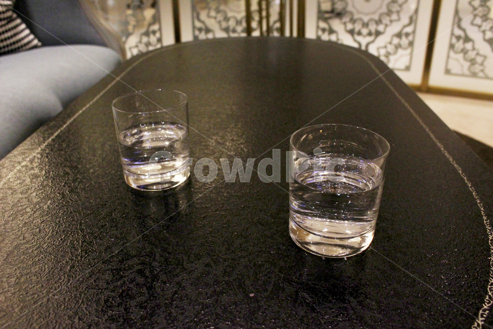 유리컵,유리,투명,물,빛,영롱한,컵,물잔,음료수,water,cup,drink,beverage,glass
