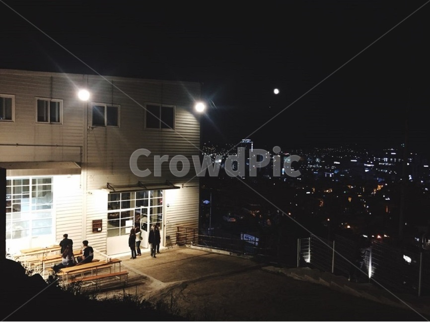 야경,카페,벤치,보름달,조명,night,nightview,cafe,bench,fullmoon,moon,light,야경,밤,풍경,nightscape,night,landscape,도시,city,lighting