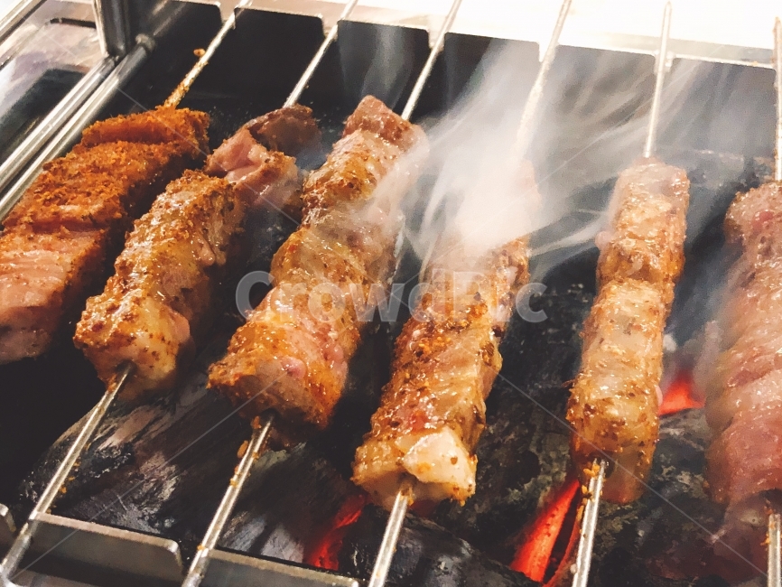 양꼬치,맛집,안주,연기,양고기,숯불,음식,음식,식재료,요리,food,cook,meal,dishes,food reserves,육류,고기,meat,중식,중국음식,중화요리,chinese food,chinese dishes,chinese meal,chinese cook