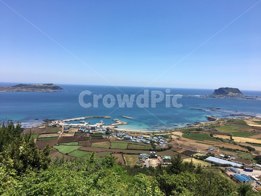 제주도,지미오름,성산뷰,봄제주,등산,바다뷰,제주도,jeju,jeju island,시골,마을,풍경,landscape,country,rural,town,nature,자연,scenery,outdoors,옥외,경치,water,물,ocean,대양,sea,바다