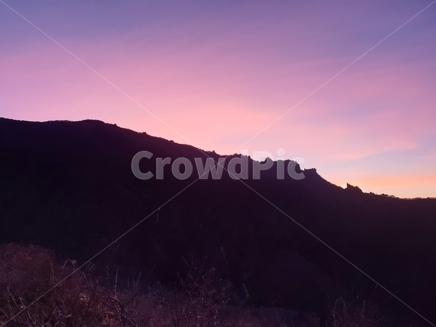 nature,자연,outdoors,산,능선,산등성이,mountain,ridge,경치,경관,landscape,보라,winter,겨울,hiking,purple,새벽,일출,sunrise