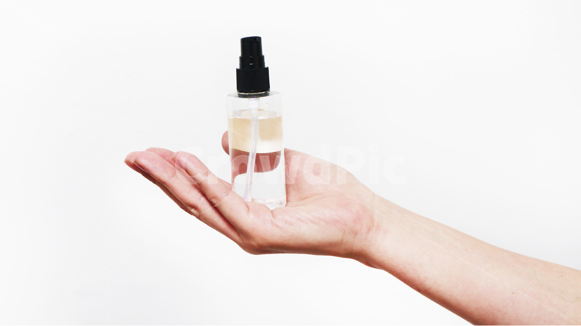 청결,위생,손,클렌징,씻다,건강,클렌징폼,화장품,액체,뷰티,미용,메이크업,피부,케어,씻기,손씻기,세척,보건,물비누,침입,바이러스,병균,감염,인플루엔자,코로나,코로나바이러스,보호,세정,세정제,비즈니스,의료,소독제,성인,human,인간,person,사람,bottle,병,건강,헬스웨어,헬스케어,healthware,health care