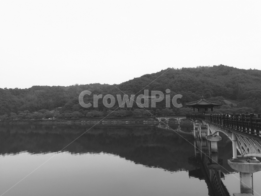 흑백,호수,다리,안동,산,물결,자연,풍경,nature,landscape,한국자연풍경,한국자연경관,korea nature landscape,흑백,모노톤,monochrome,black and white,water,물,outdoors,옥외,reservoir,저수지