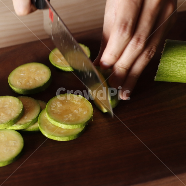 요리,요리준비,쿠킹클래스,쿠킹,도마,애호박,호박,여유,온더테이블,식탁,음식,식재료,요리,food,cook,meal,dishes,food reserves,채소,야채,vegetables