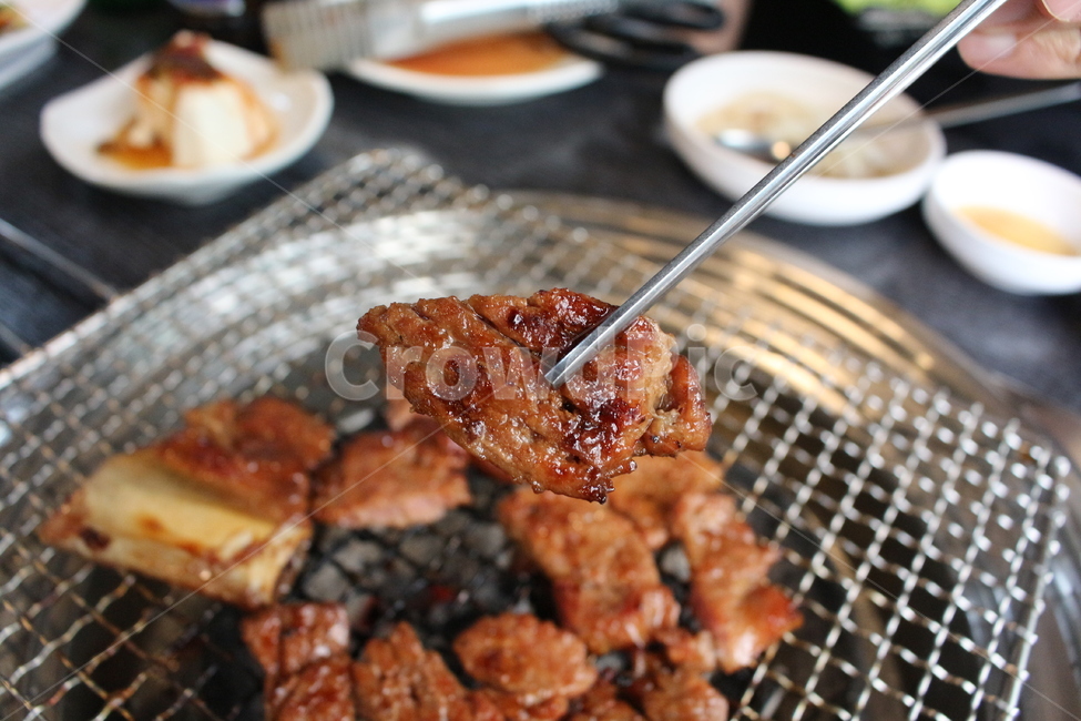 양념갈비,고기집,고기,돼지갈비,돼지고기,식사,화로구이,숯불구이,음식,식재료,요리,food,cook,meal,dishes,food reserves,육류,고기,meat