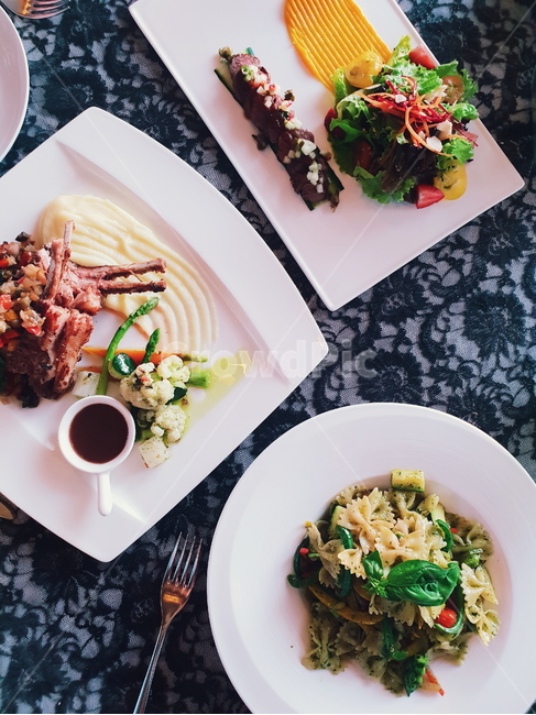 저녁,저녁식사,dinner,레스토랑,restaurant,양갈비,lambchop,샐러드,salad,파스타,pasta,페스토,pesto,테이블,table,테이블세팅,tablesetting,문화,culture,요리,cooking,생활,living,휴가,vacation