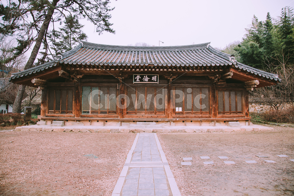 전주,전주한옥마을,명륜당,전주향교,향교,문화재,목조건물,기와,조선,전통,처마,역사,한국전통,한국문화,korean traditional,korean culture,건축물,건물외관,exterior,building,structure,architecture,construction