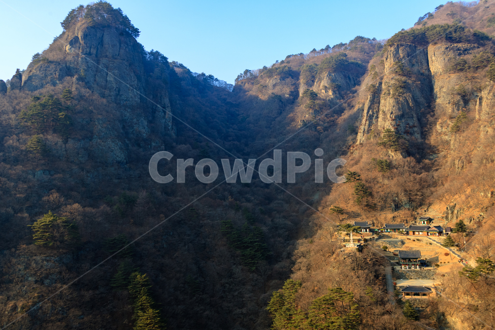청량사,불교,건축물,종교,환경,자연,풍경,nature,landscape,한국자연풍경,한국자연경관,korea nature landscape,outdoors,옥외,mountain,산