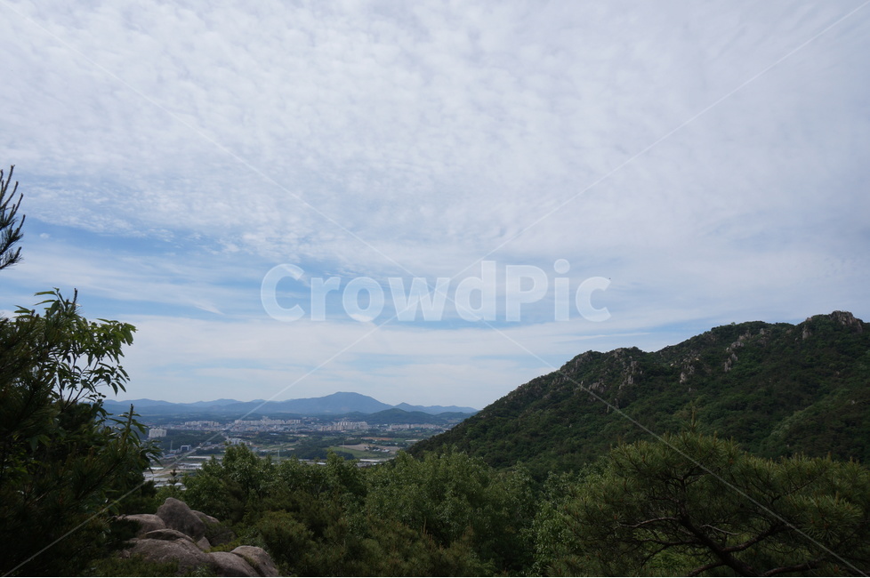 용봉산,하늘,구름,바위,봄,초록,자연,풍경,nature,landscape,한국자연풍경,한국자연경관,korea nature landscape,slope,경사,outdoors,옥외