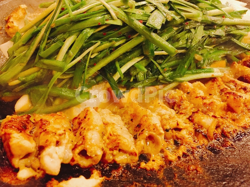 음식,곱창,소곱창,막창,요리,안주,저녁,식사,한국음식,food,따뜻한,한식,푸드,부추,한국요리,불판,cook