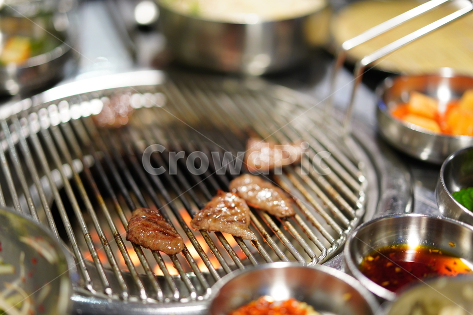 고기,소고기,한우,육류,구이,불판,먹방,안주,식사,안주거리,술자리,음식,육식,푸드,음식,식재료,요리,food,cook,meal,dishes,food reserves,육류,고기,meat,한식,한국음식,한국요리,korean food,korean dishes,korean meal,korean cook