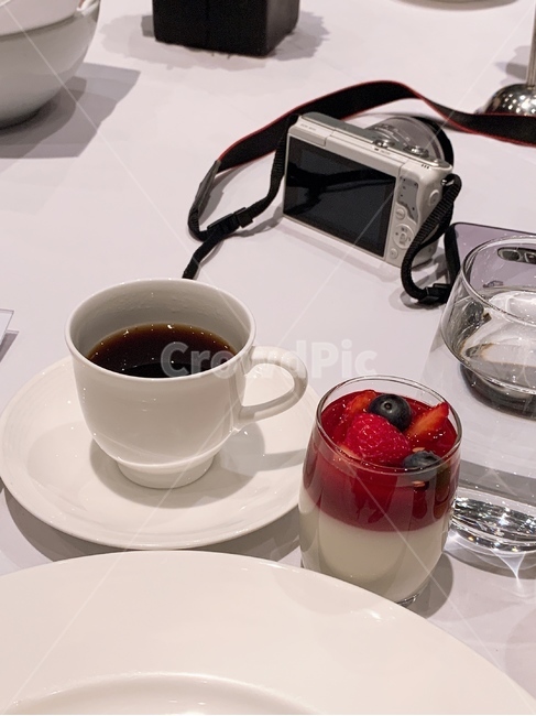 요거트,브런치,커피,dslr,아침식사,카메라,아메리카노,과일요거트,아침,식사,접시