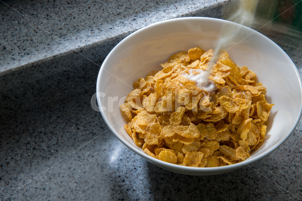 bowl,breakfast,brown,cereal,corn,crunchy,delicious,diet,dish,food,health,healthy,meal,nutrition,organic,plate,snack,sweet,tasty,씨리얼,시리얼,아몬드,아침식사,식사,기운,갈색,노랑,하얀그릇,음식,식재료,요리,food,cook,meal,dishes,food reserves,아침식사,조식,브런치,breakfast,brunch