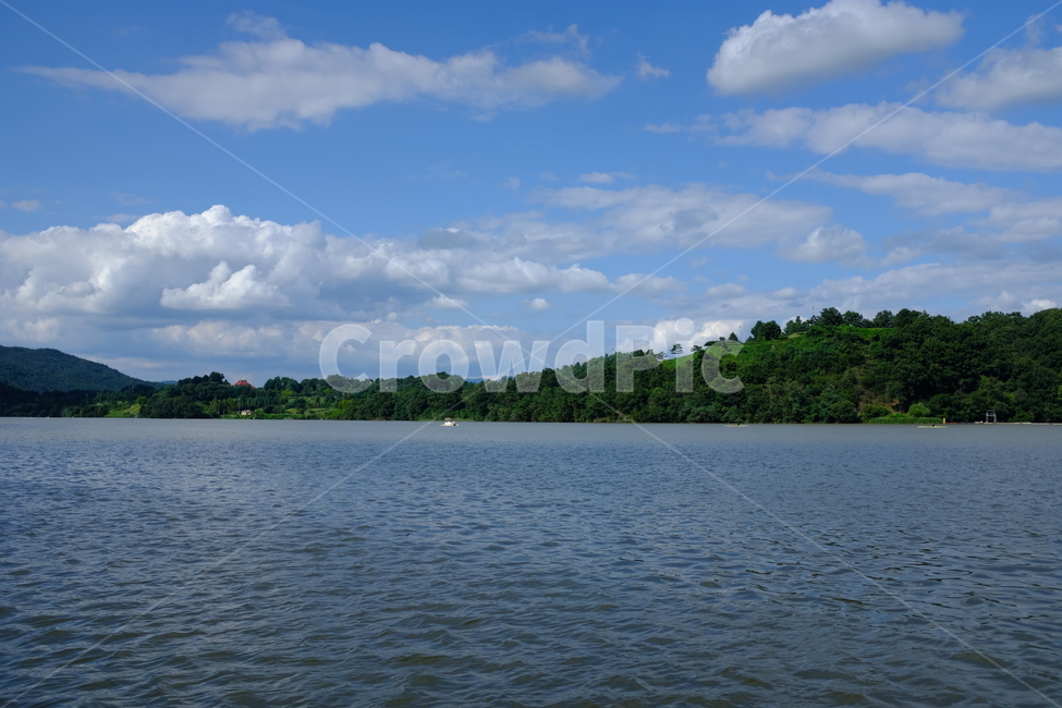 구름,하늘,맑은날,호수,풍경,맑은하늘,cloud,bluesky,푸른하늘,lake,자연,풍경,nature,landscape,water,물,outdoors,옥외,weather,날씨,sky,cumulus,적운