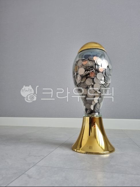 glass,wallpaper,piggy bank,glass bottle,Saving,goblet,glassbottle,saving,backgroundscreen,piggybank,Wallpapers,coin