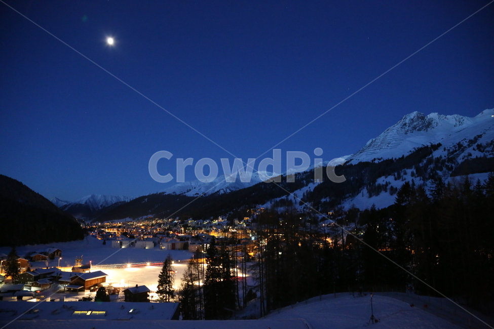 스위스,다보스,swiss,davos,swizerland,davosforum,눈,야간,night,설경,달,moon,풍경,야경,겨울,계절,winter,season,자연,풍경,nature,landscape,시골,마을,country,rural,town,야경,밤,nightscape,night,해외,외국,세계,foreign,oversea,world,세계자연풍경,해외자연풍경,외국자연풍경,world nature landscape,outdoors,옥외,mountain,산