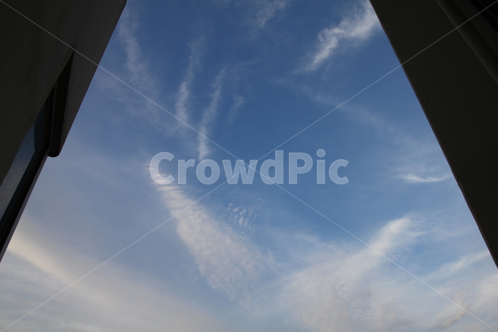 하늘,구름,파랑,하양,sky,cloud,blue,white,건축물,건물외관,exterior,building,structure,architecture,construction